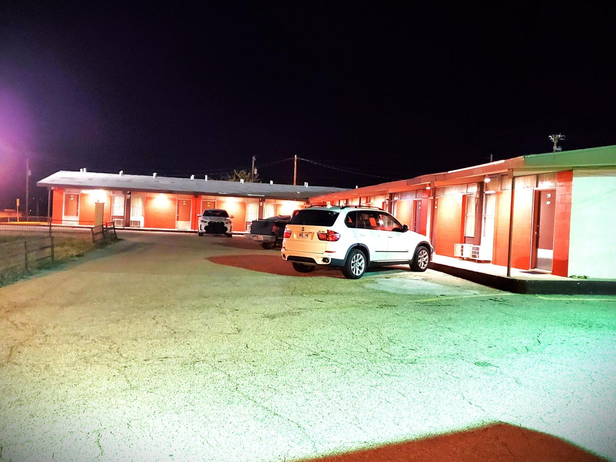 Holiday Host Motel & Rv Park Sonora Exterior foto